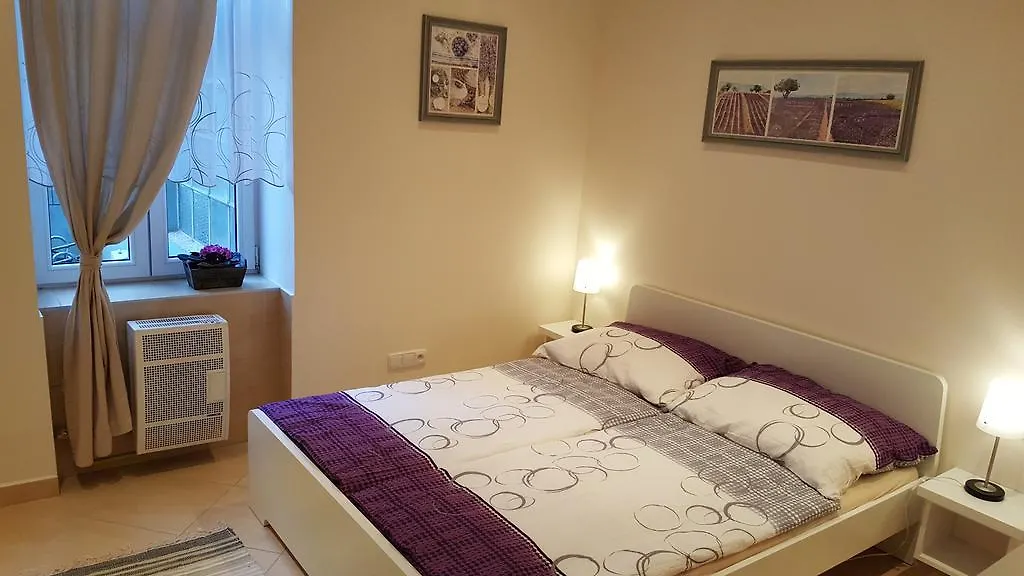 Hugo Apartment Praga Czechy